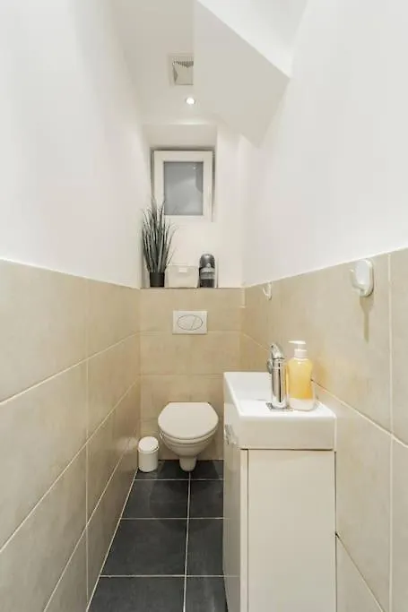 2 Bedroom Classy Apartment Near Belvedere Castle Vienna Austria