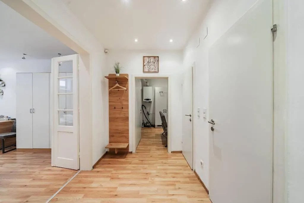 2 Bedroom Classy Apartment Near Belvedere Castle Vienna Austria